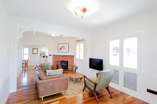 Tenterfield House | Spring View Cottage