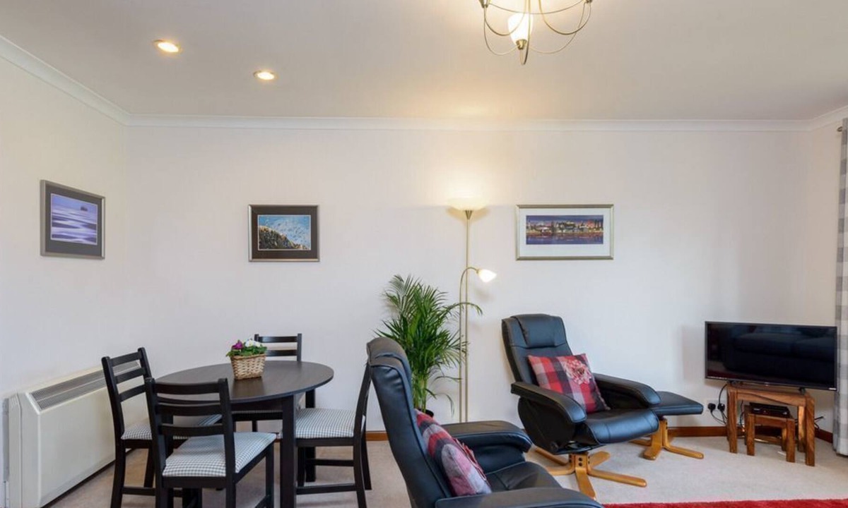 North Berwick Apartment | Springfield View