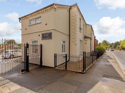 Bewdley House | Springhill Court