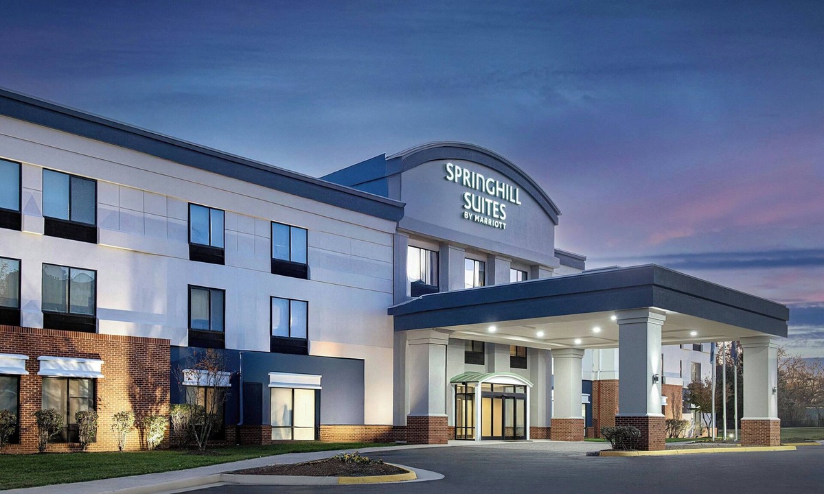 Jefferson Manor Hotel | SpringHill Suites Alexandria