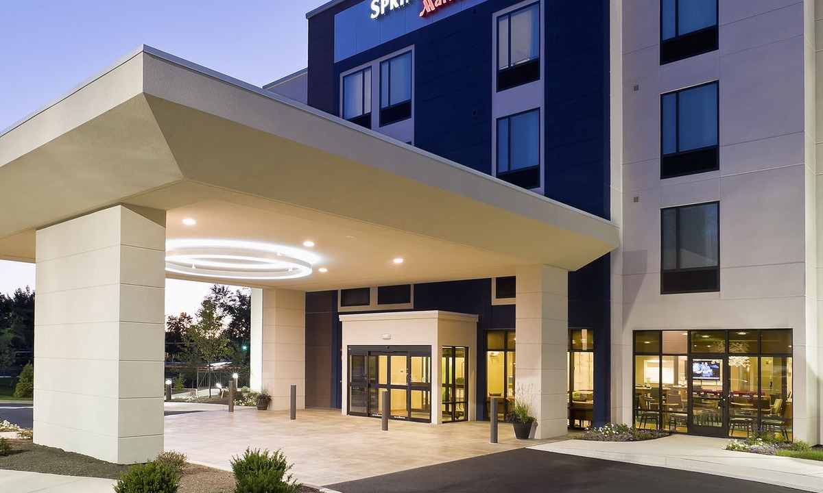 Oxford Valley Hotel | SpringHill Suites by Marriott Philadelphia Langhorne