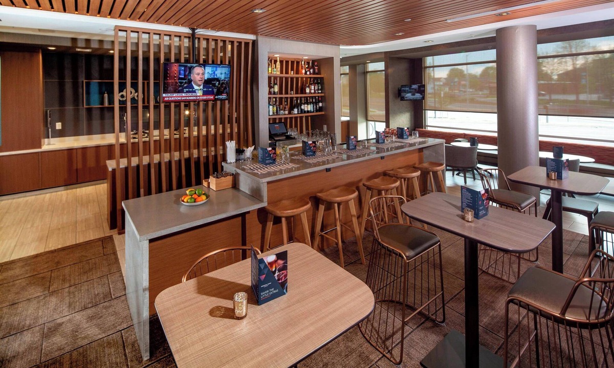 Newark Hotel | SpringHill Suites by Marriott Newark Downtown