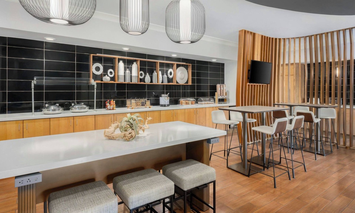 Herndon Hotel | SpringHill Suites by Marriott Herndon Reston