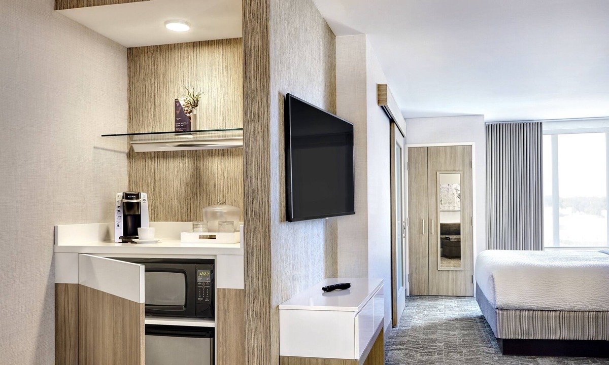 Springfield Hotel | SpringHill Suites by Marriott Springfield North