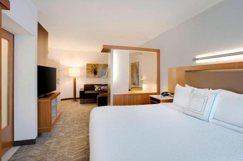 Windsor Locks Hotel | SpringHill Suites Hartford Airport/Windsor Locks