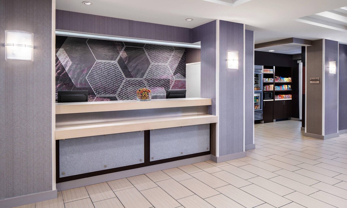 Southeast Houston Hotel | SpringHill Suites Houston Hobby Airport