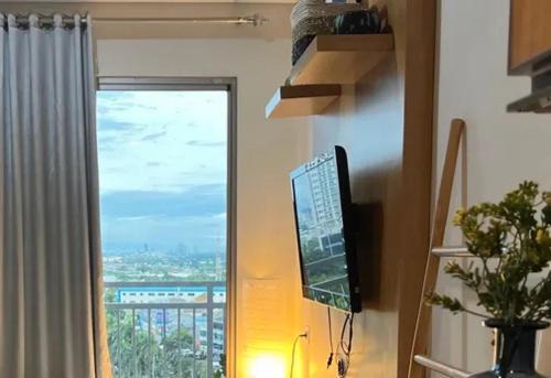Pinang Apartment | Springwood Residences by Kakarama Room
