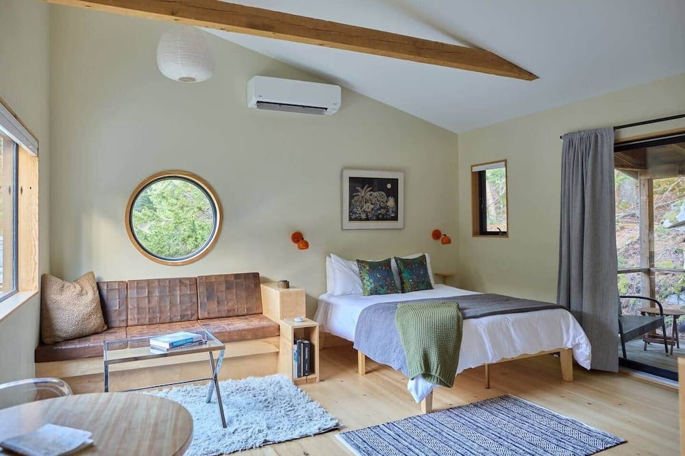 Georgetown House | Spruce Studio: Near Beach+Private Sauna+FirePit+Pond+Heat/AC