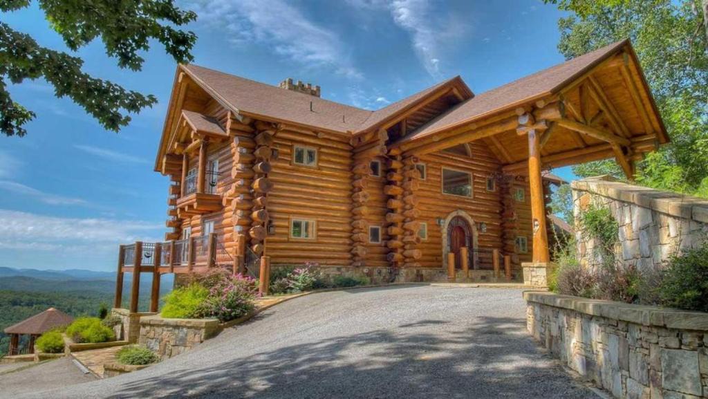 Mineral Bluff House | SpyGlass