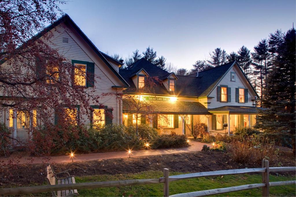 Holderness Bed & Breakfast | Squam Lake Inn