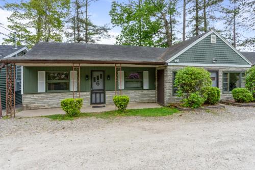 Holderness House | Squam Waterfront 2 bed rental (Suite 6)