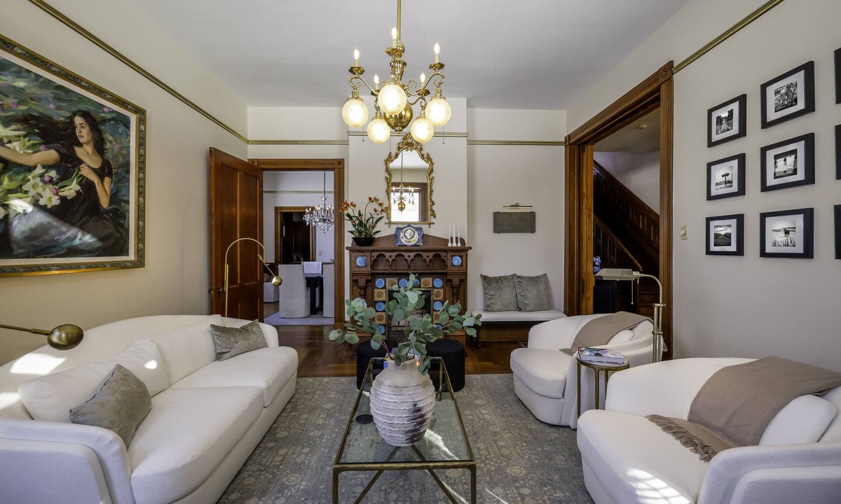 Maquoketa House | Squiers 1882 Victorian Home