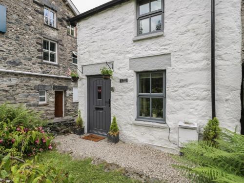 Gwynedd- Snowdonia House | Squirrel Cottage