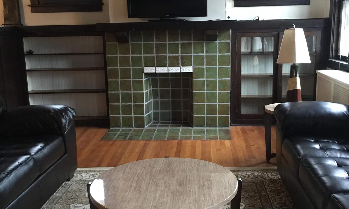 Greenfield Apartment | Squirrel Hill- Close to everything