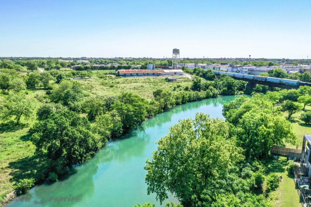 New Braunfels Apartment | SS B4 Riverside Condo