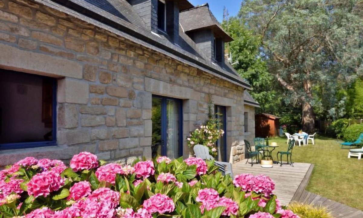 Ploemeur House | St Adrien by Interhome