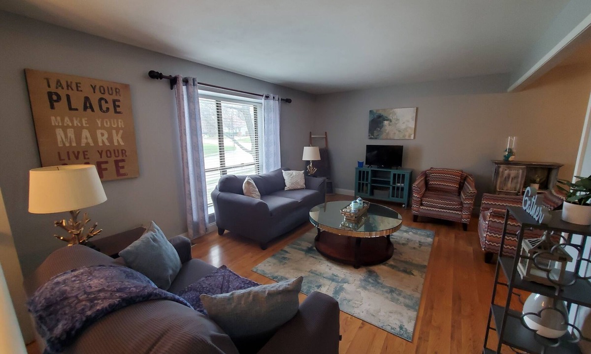 St. Charles House | 😉St. Charles Central Oasis-Large