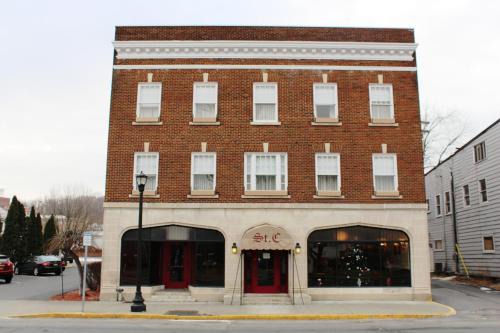 Hudson Hotel | St Charles Hotel Downtown Hudson