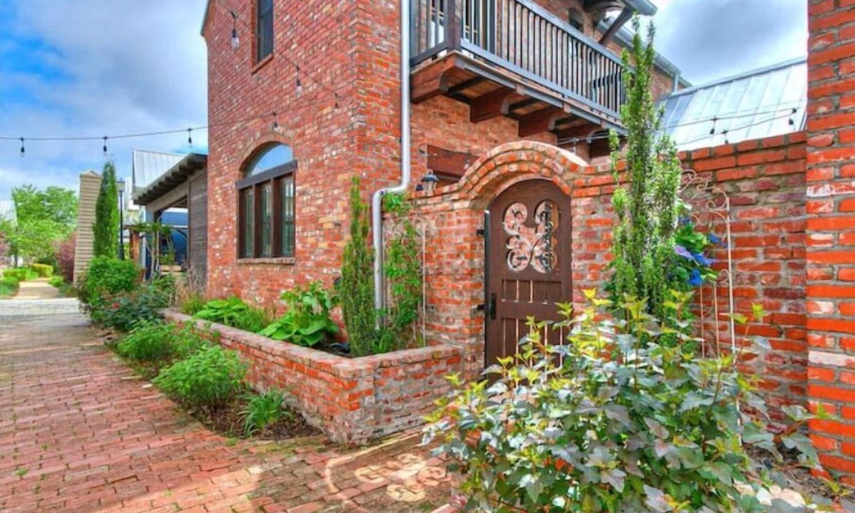 Eufaula Cottage | St. Charles Place in Carlton Landing — Prime Location + Golf Cart Included!
