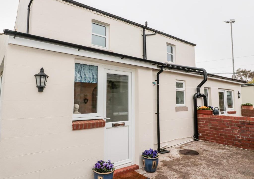 Berwick-upon-Tweed House | St Cuthbert's Cottage