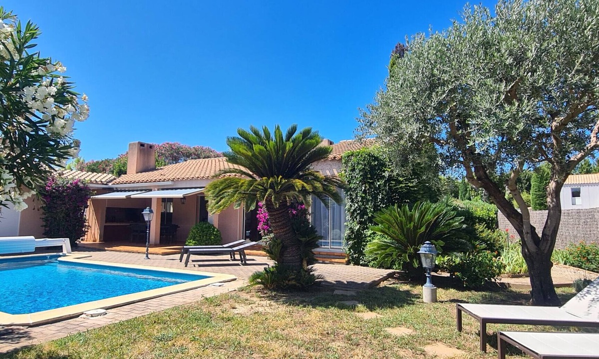 Saint-Cyprien Plage Villa | St Cyprien Sumptuous villa with pool