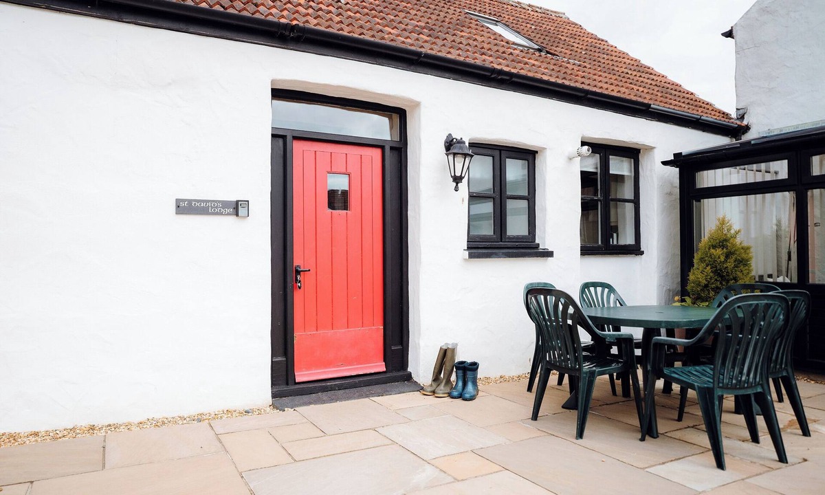 Lydstep Cottage | St David's Lodge - UK6738