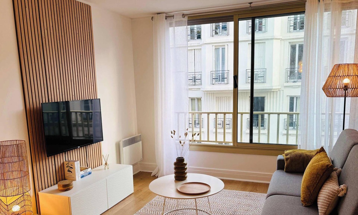 Ternes Apartment | St Honore, Champs Elysees AC by Melvane