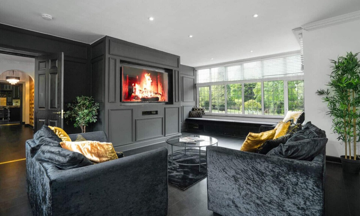 Lichfield House | St Johns Mansion - Luxury - Versace design