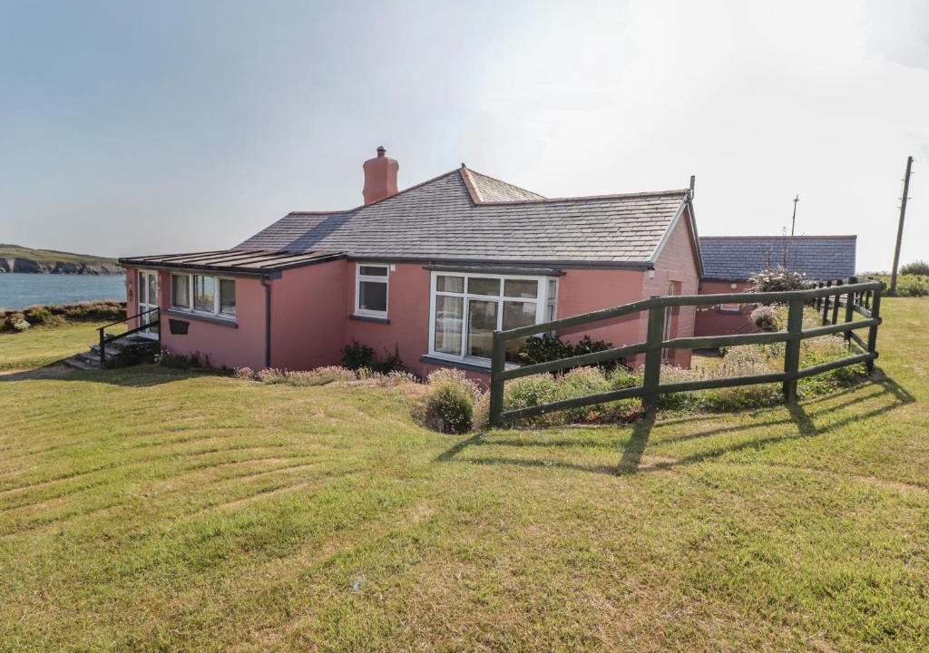 St Brides House | St Justinians