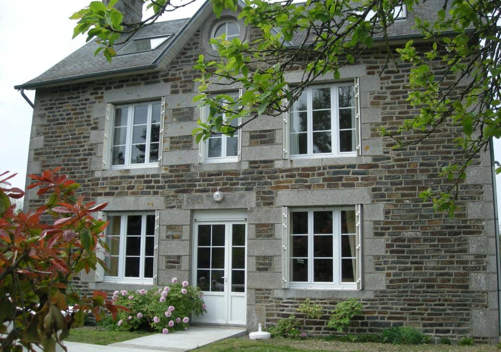 Vains House | St Michel