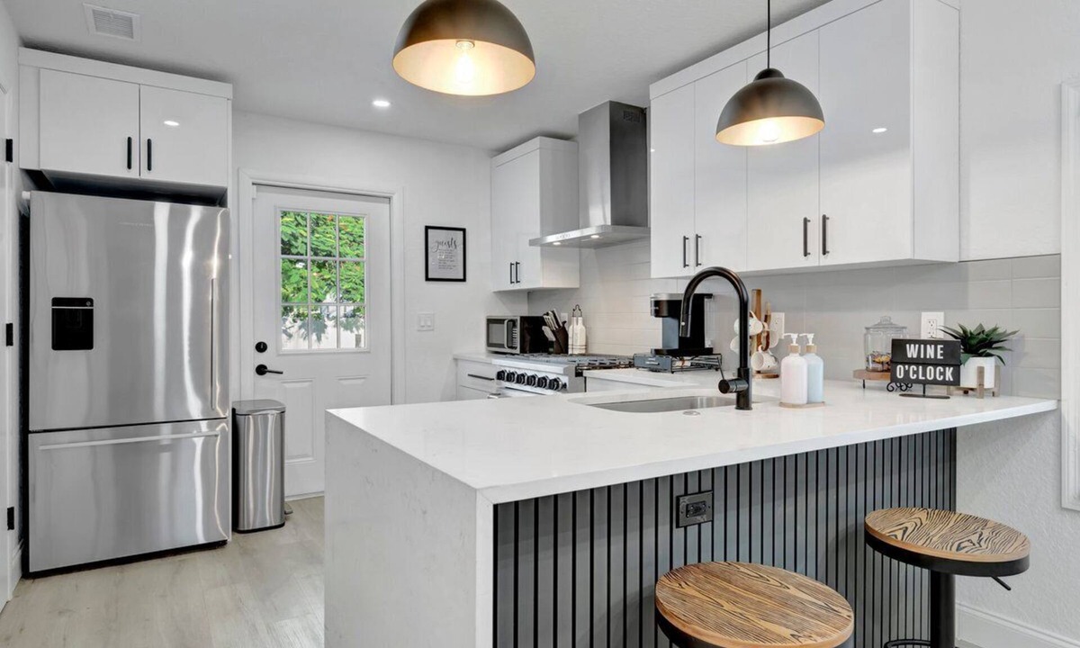 St. Petersburg - Clearwater House | St. Pete Family Bungalow & Private Oasis