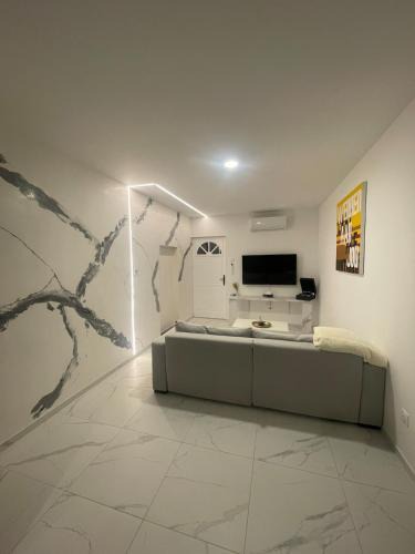 Saint-Etienne-de-Saint-Geoirs Apartment | Station