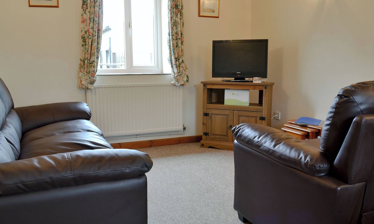 Foxley Cottage | Stable Cottage 4 - UKC3743