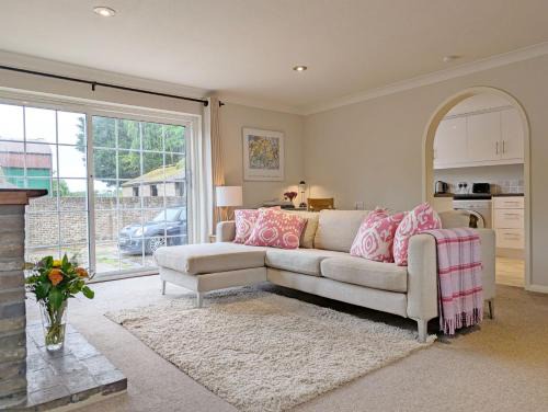 Pulborough House | Stable Cottage - Pulborough