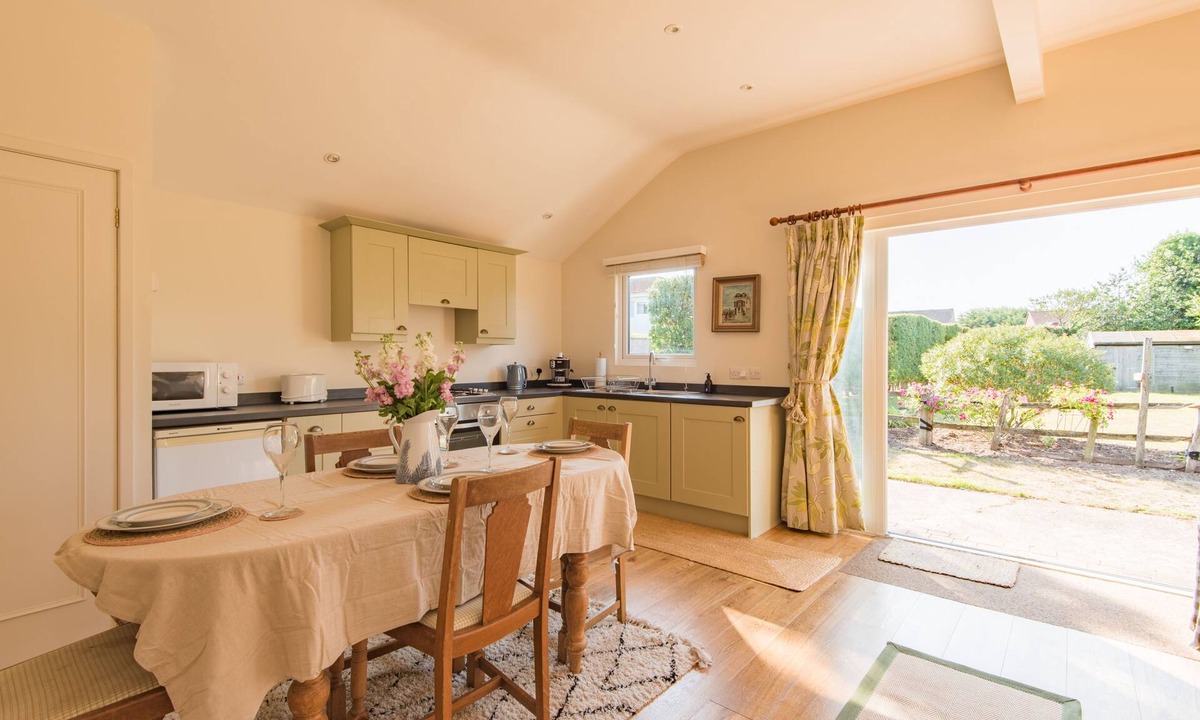 Sandwich Cottage | Stable Cottage, Sandwich Bay