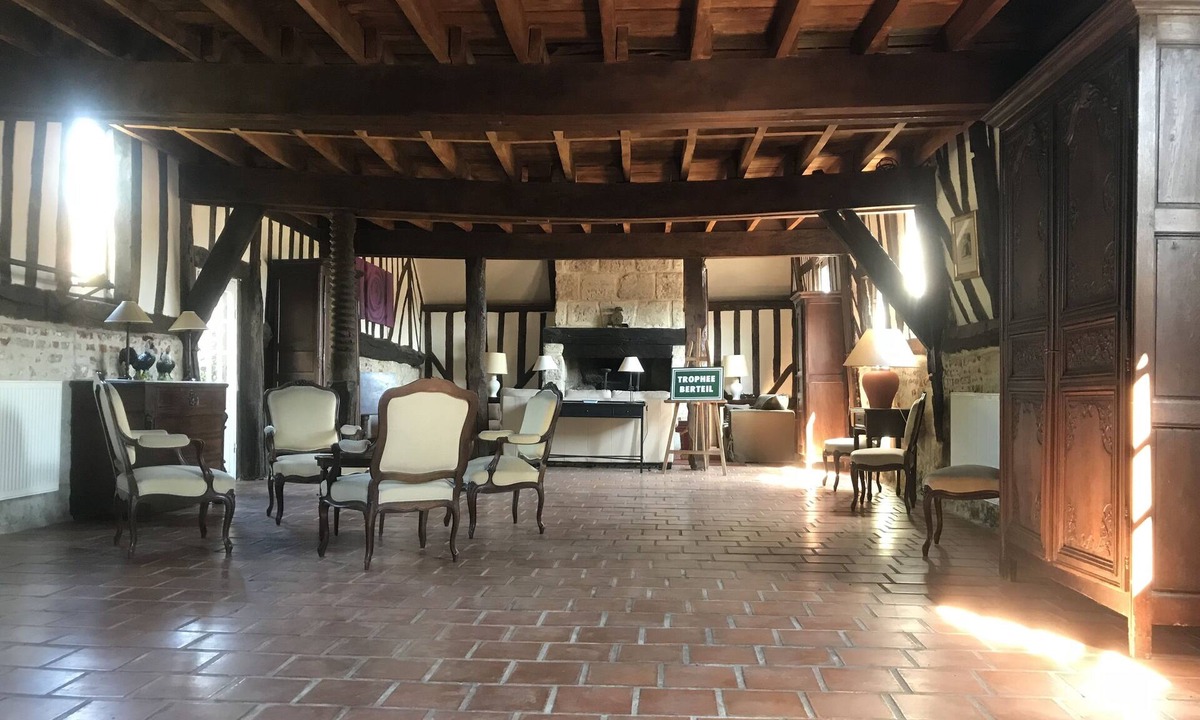 Annebault House | Stable in a stud farm