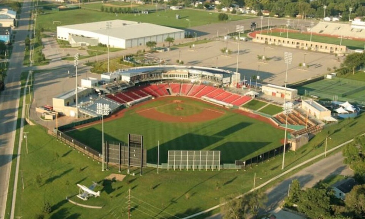 Cedar Rapids House | Stadium House - Next to Kernels/Roughriders Arena