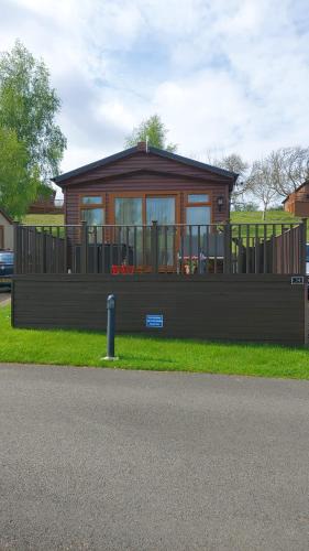 Tunstall Ski Chalet | STAG LODGE