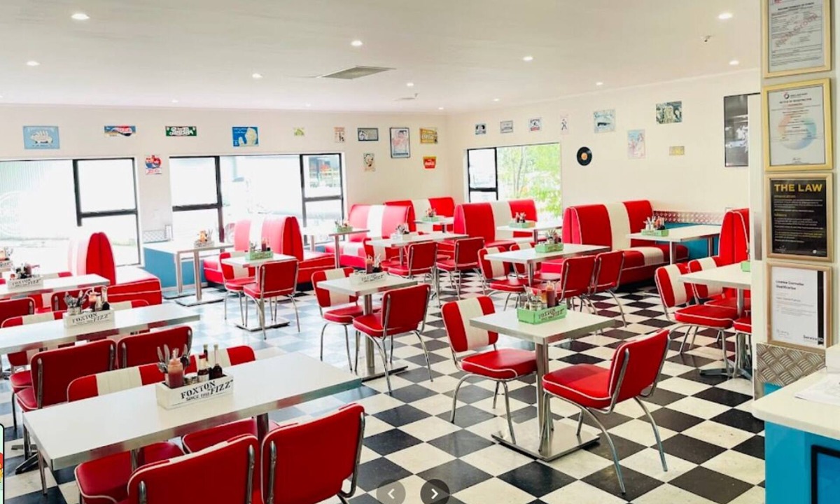 Hilltop Hotel | Stag Park Accommodation