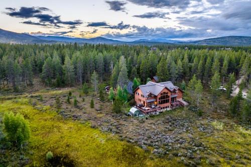 Granby House | Stagecoach Cabin home