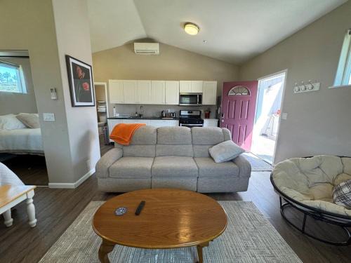 Middletown Apartment | Stagecoach Cottage