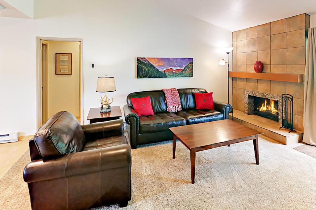 Carbondale Apartment | Stagecoach Lane House