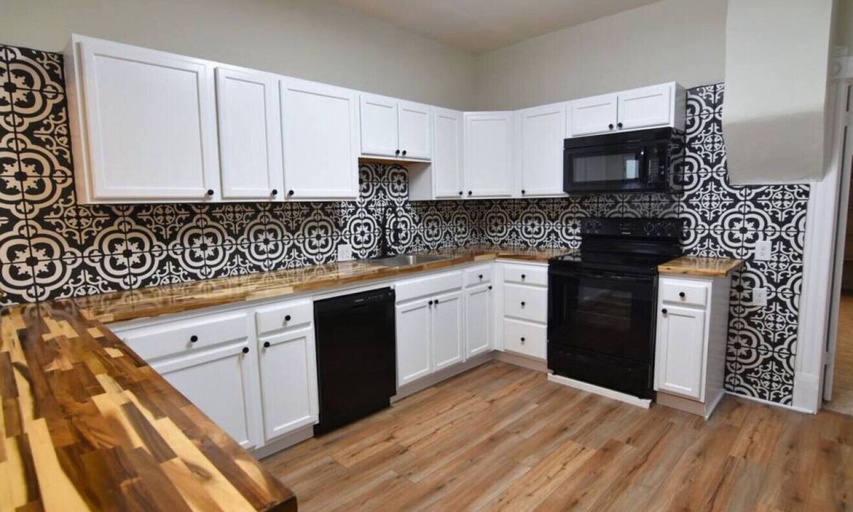 Cortland House | Stained Glass Sanctuary