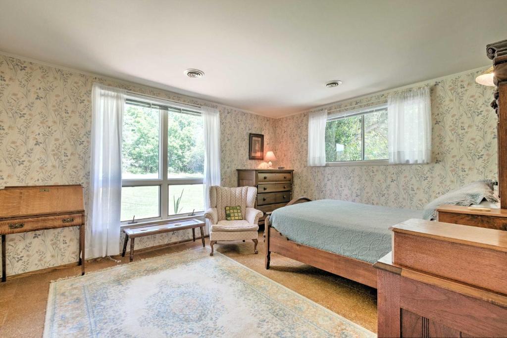 Lexington House | Stair-Free Lexington Home with Blue Ridge Mtn Views!