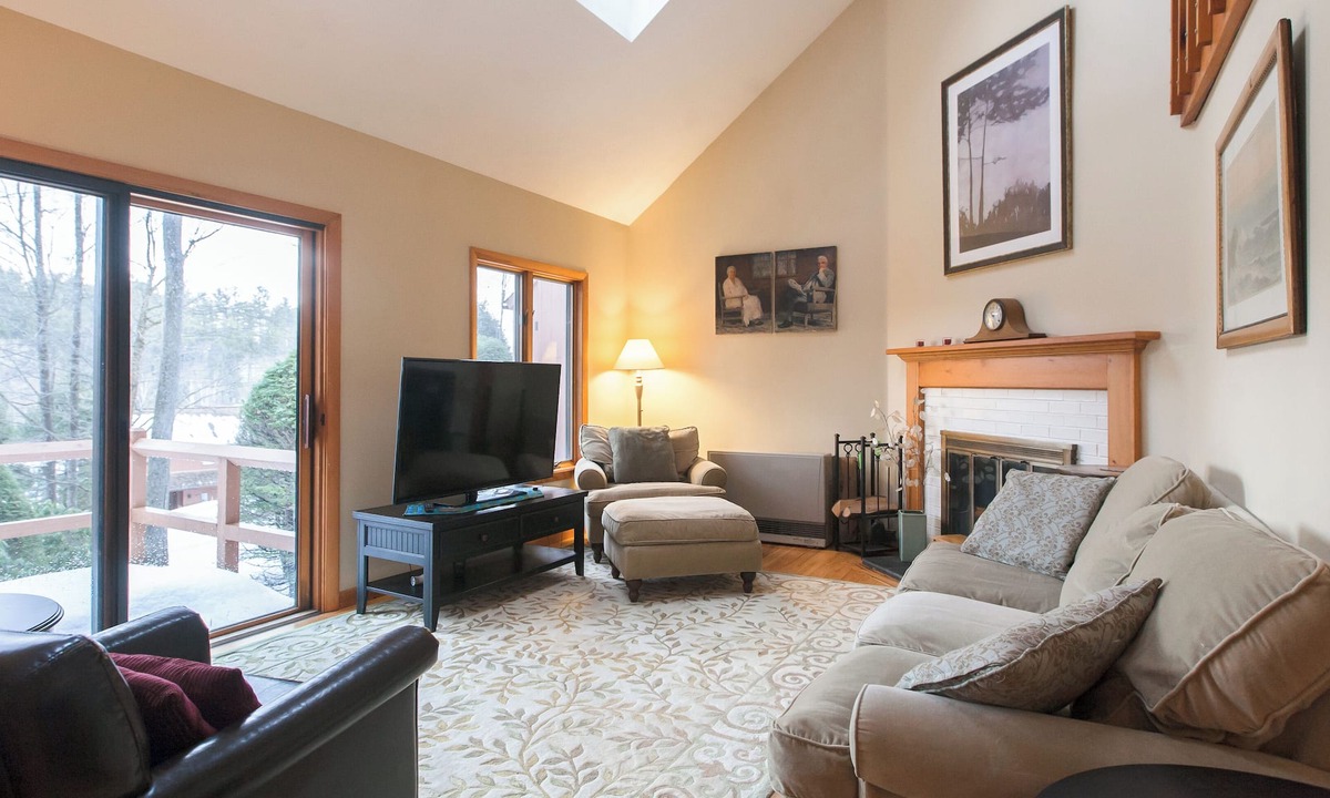 Grantham House | Standalone Townhouse