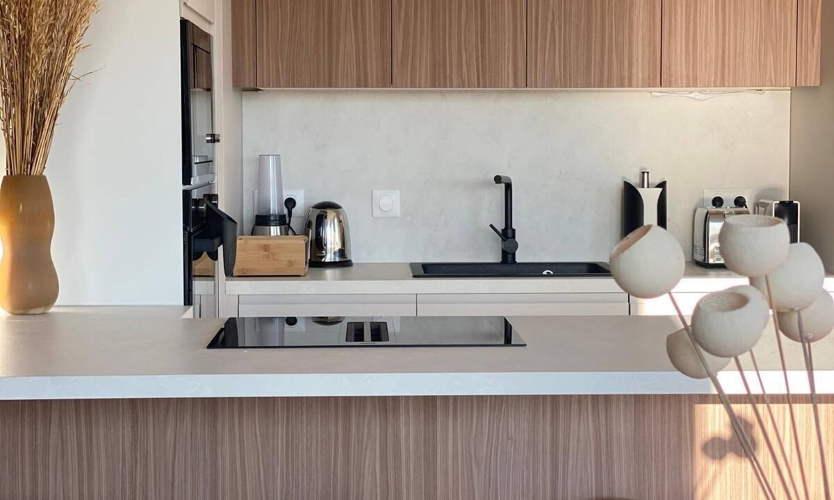Juvignac Apartment | Standing apartment, large roof-top, parking, air conditioning