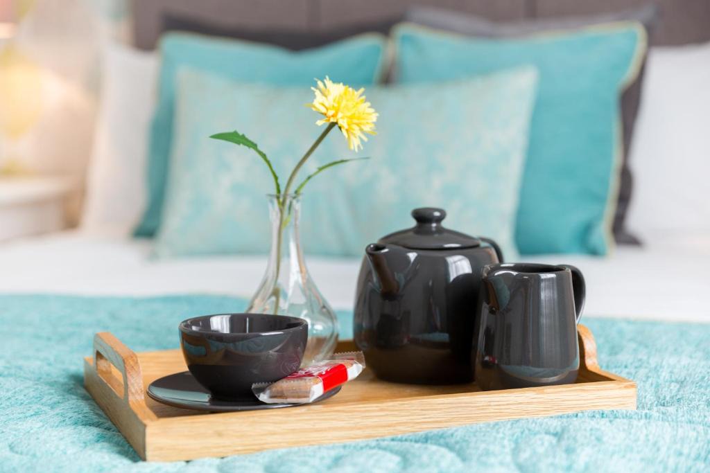 Edgbaston Apartment | Stanmore Apartment - Sleeps 6