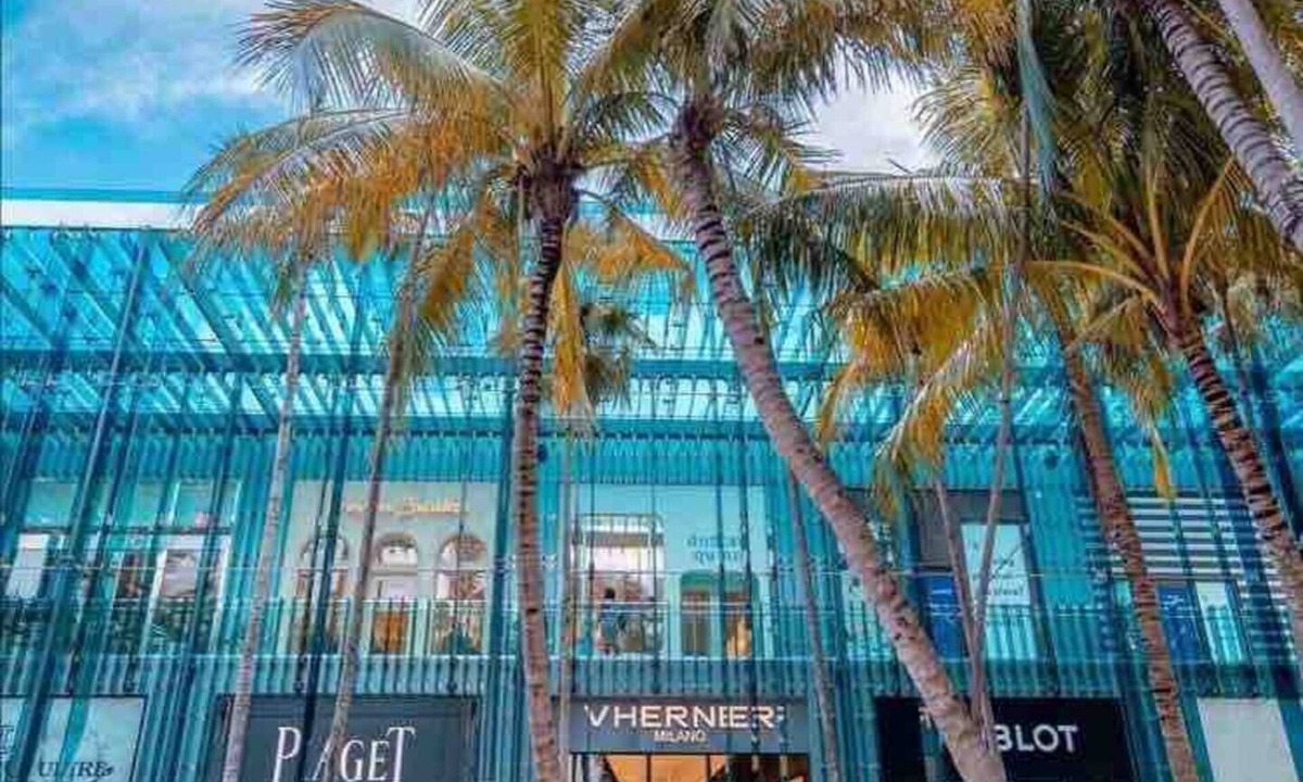 Liberty City Apartment | Stanza Design District Parking Laundry