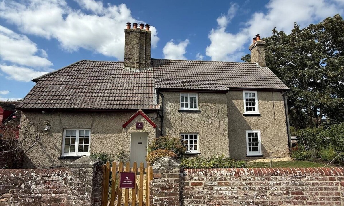 Burton Apartment | Staplecross Farm Cottage