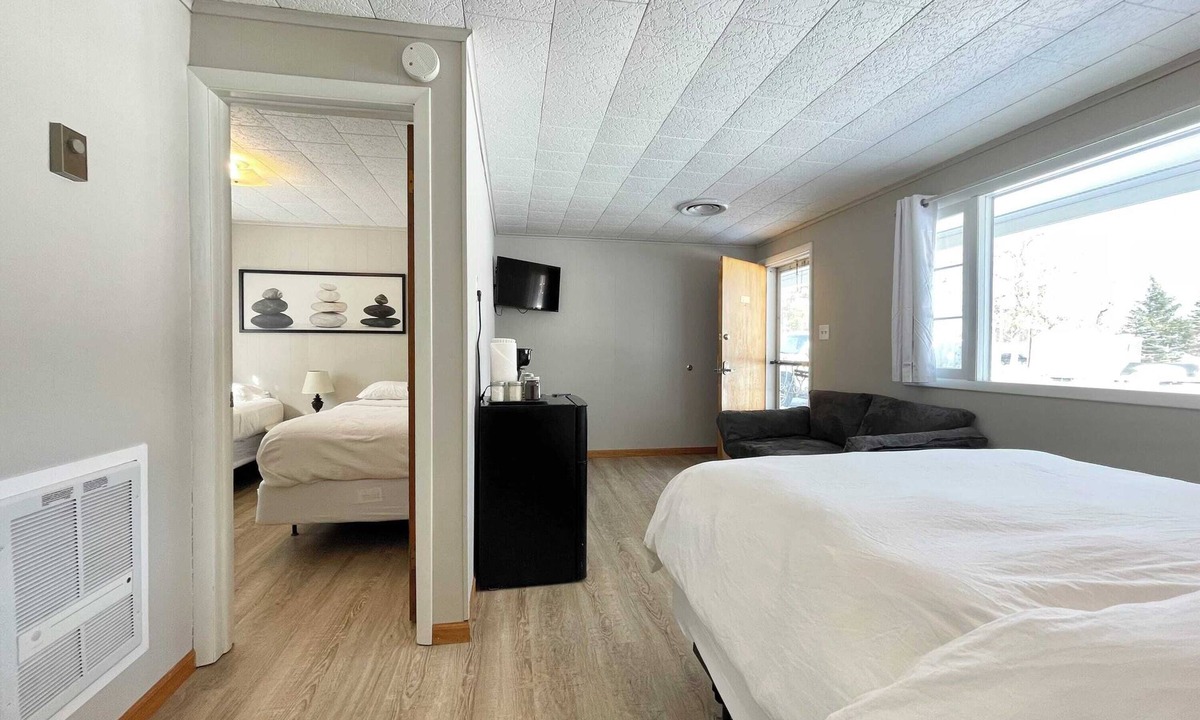 Indian River Apartment | Star Gate Room 9 Indian River, MI